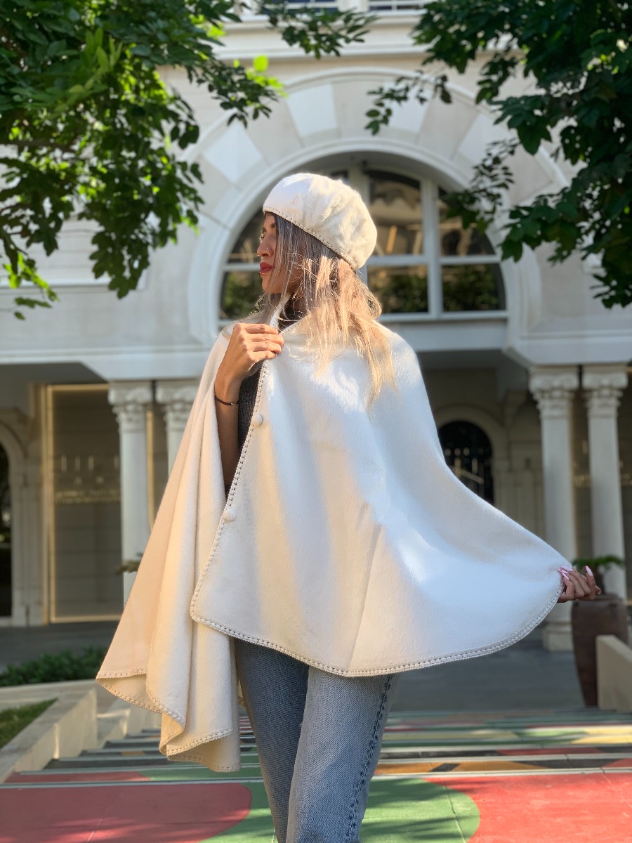 Poncho coat brown with buttons