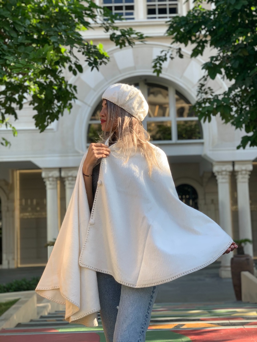 Wool poncho red coat