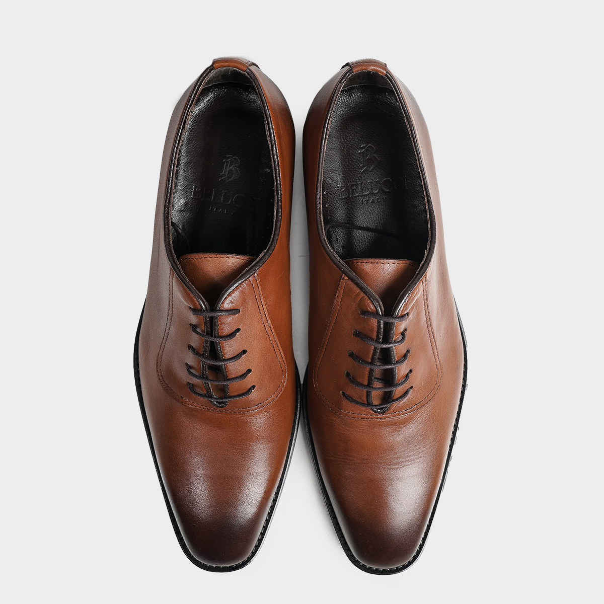 Taba Antiqe Lace-up