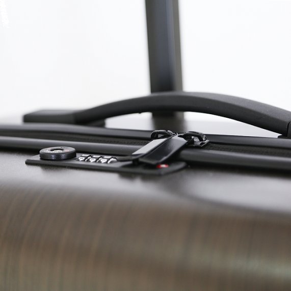 Calvin Klein South Hampton Luggage Large Size Violet Ice color