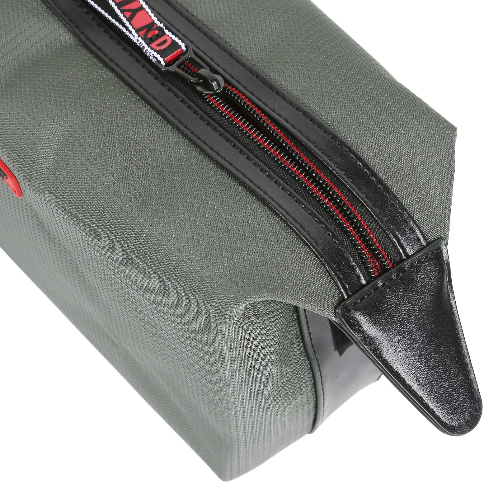 DKNY GQ Dopp Kit