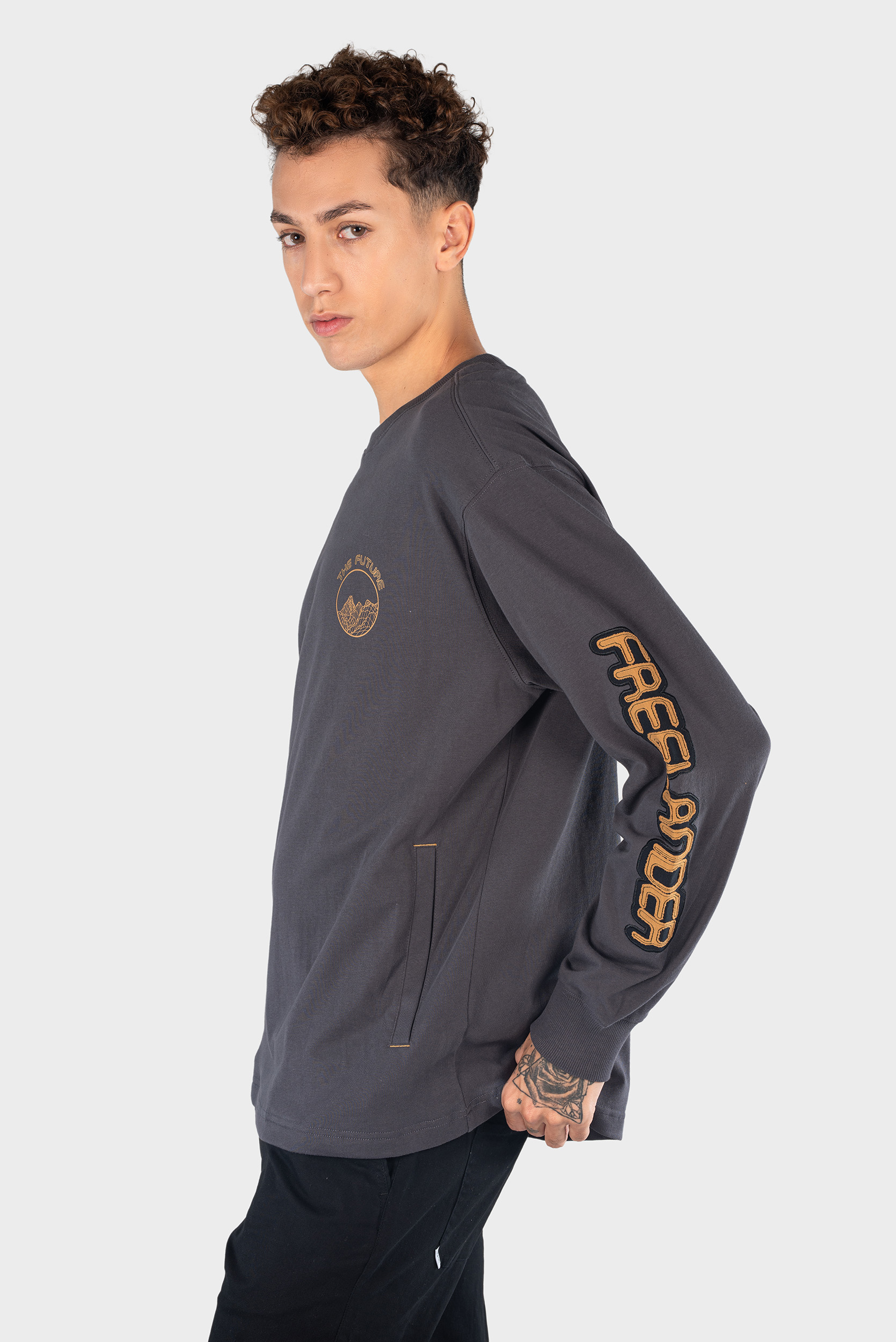 Mens Round Neck Knitted T-Shirt