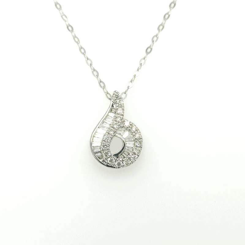 PO0825299 18K White Gold Diamond Pendant with chain