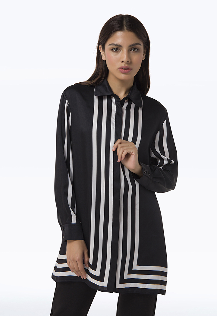 T-SHIRT - BLACK