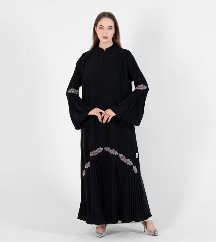 Abaya With Emroidary Design And Pleated Style