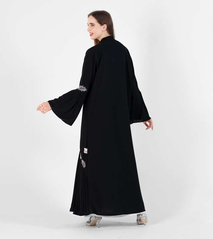 Abaya With Emroidary Design And Pleated Style