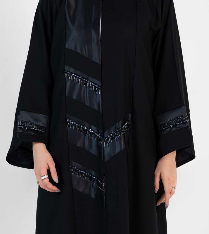 Black Nerve Embroidery Design and high neck with style cutting design