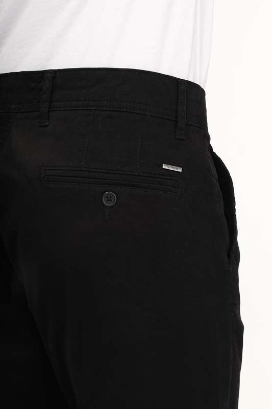 Chino Black 9