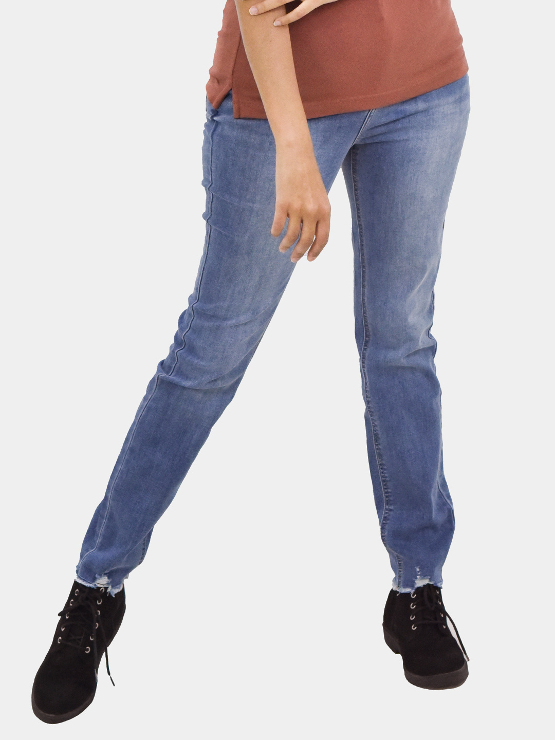 Women Slim Tapered Jeans