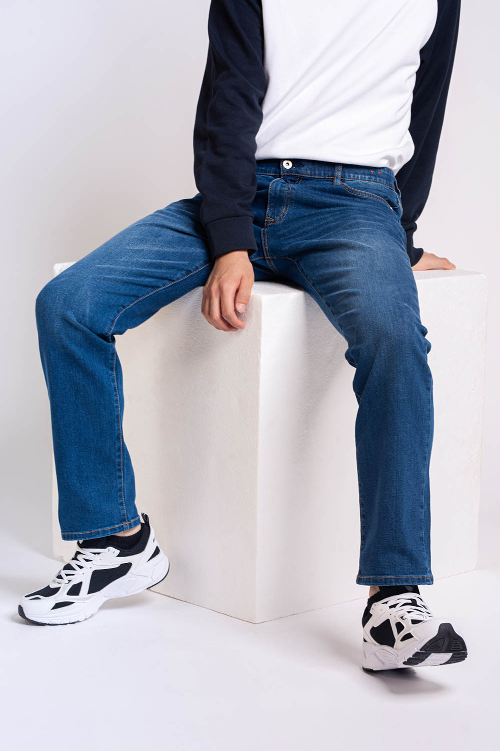 WOVEN DENIM JEANS - MEN - Pal Indigo2311750147502030