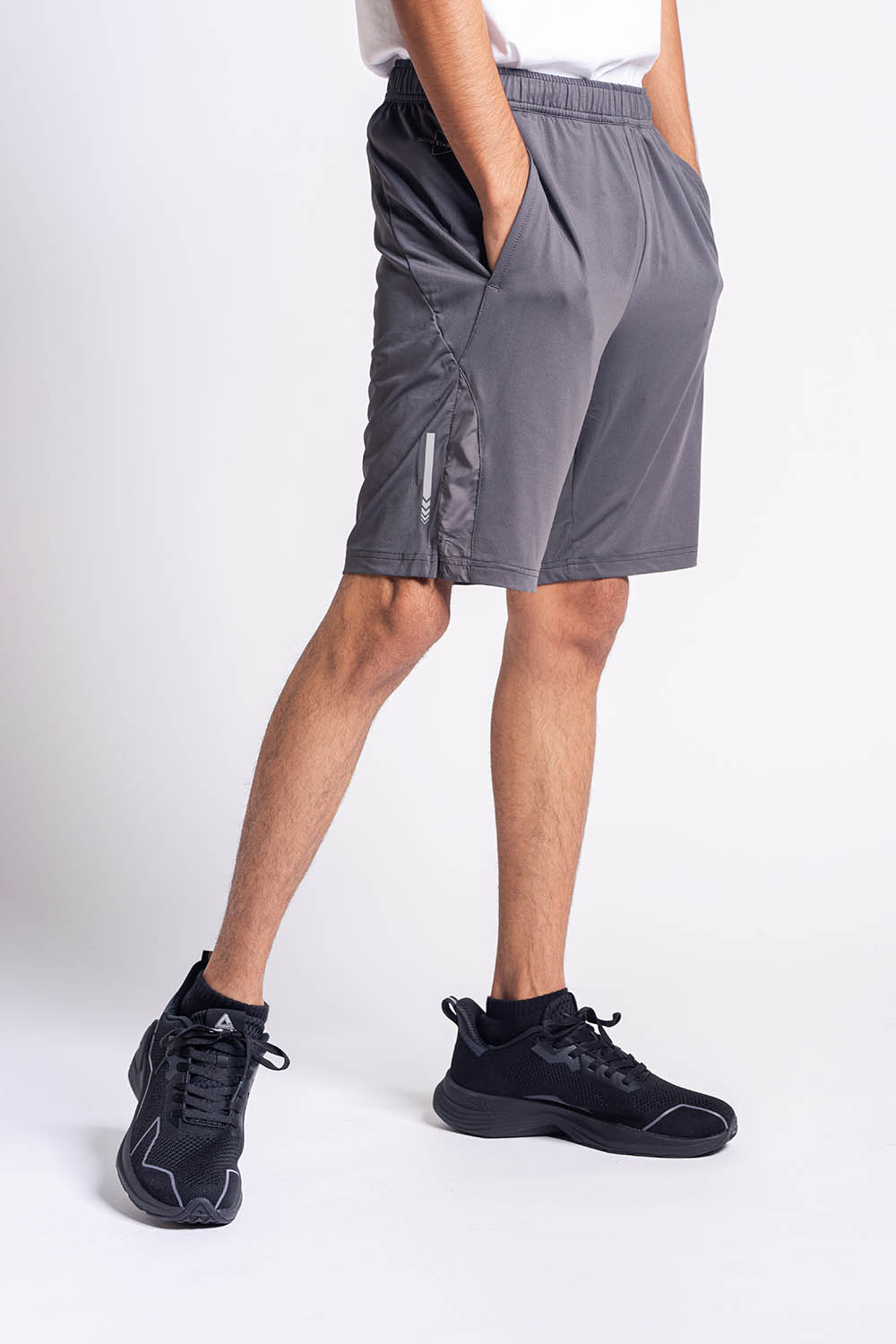 WOVEN SHORTS - MEN2311610030331002