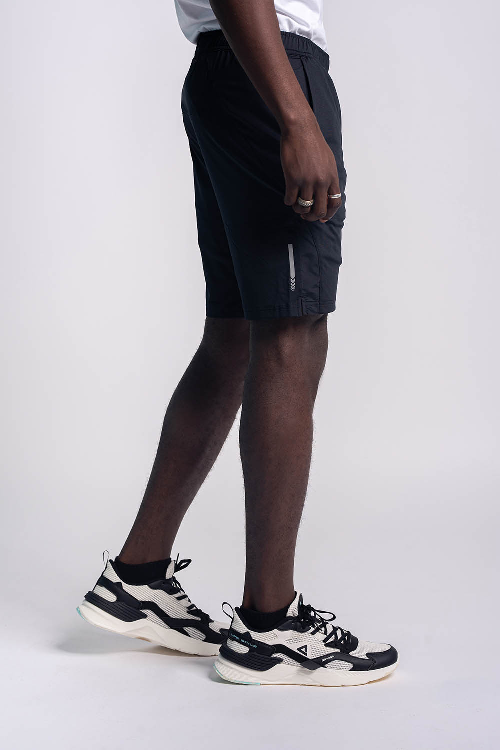 WOVEN SHORTS - MEN2311610030337002