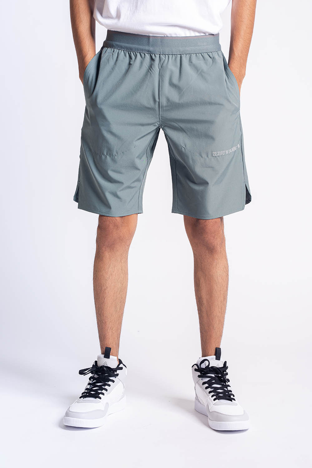 WOVEN SHORTS - MEN2311610071846002