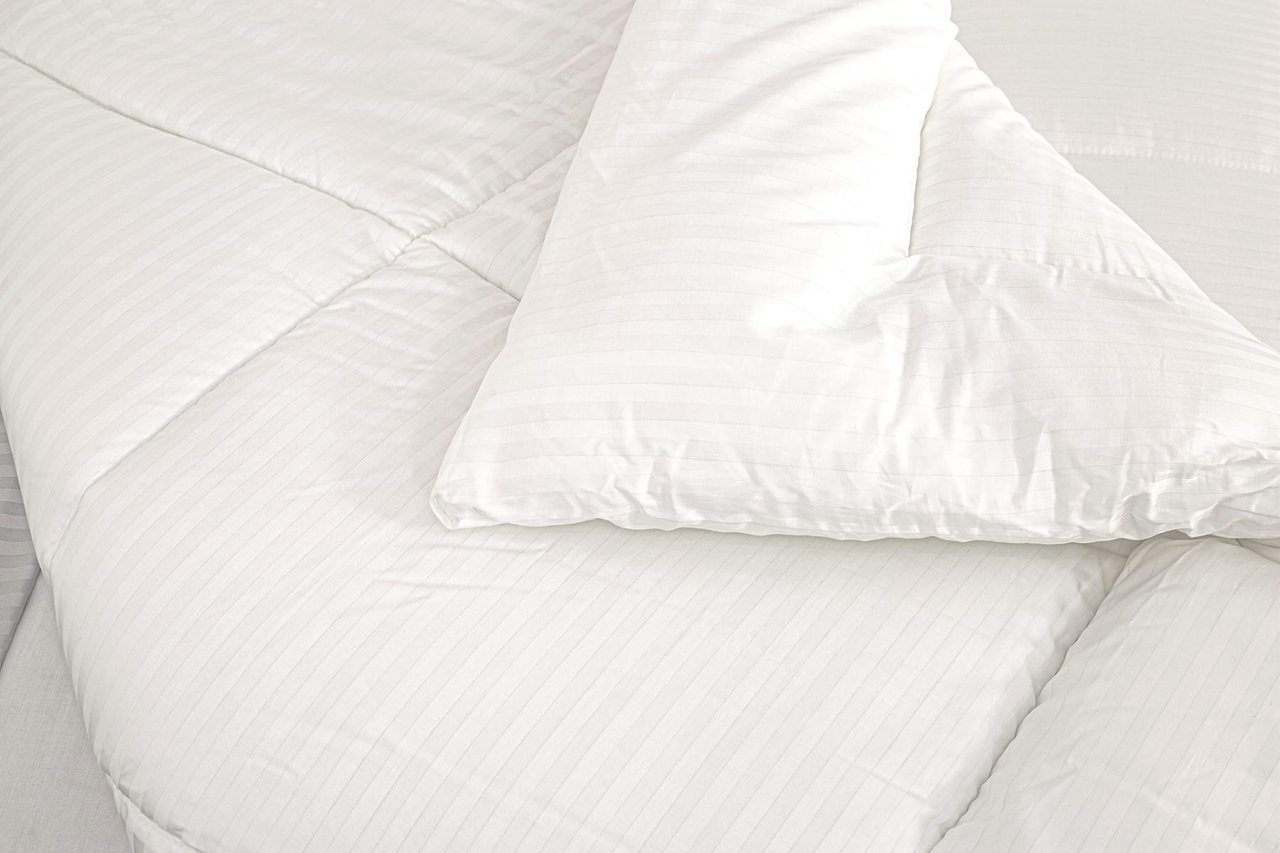 COMFORTER STRIPE 300TC KING
